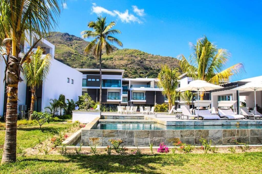 Latitude Luxury Seafront Suite Rivière Noire Exterior foto